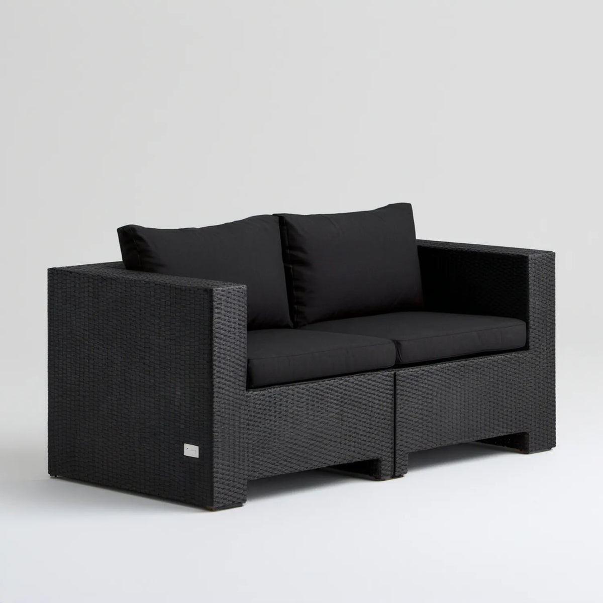 Czarna dwuosobowa sofa ogrodowa z technorattanu PE 130 × 75 × 70 cm